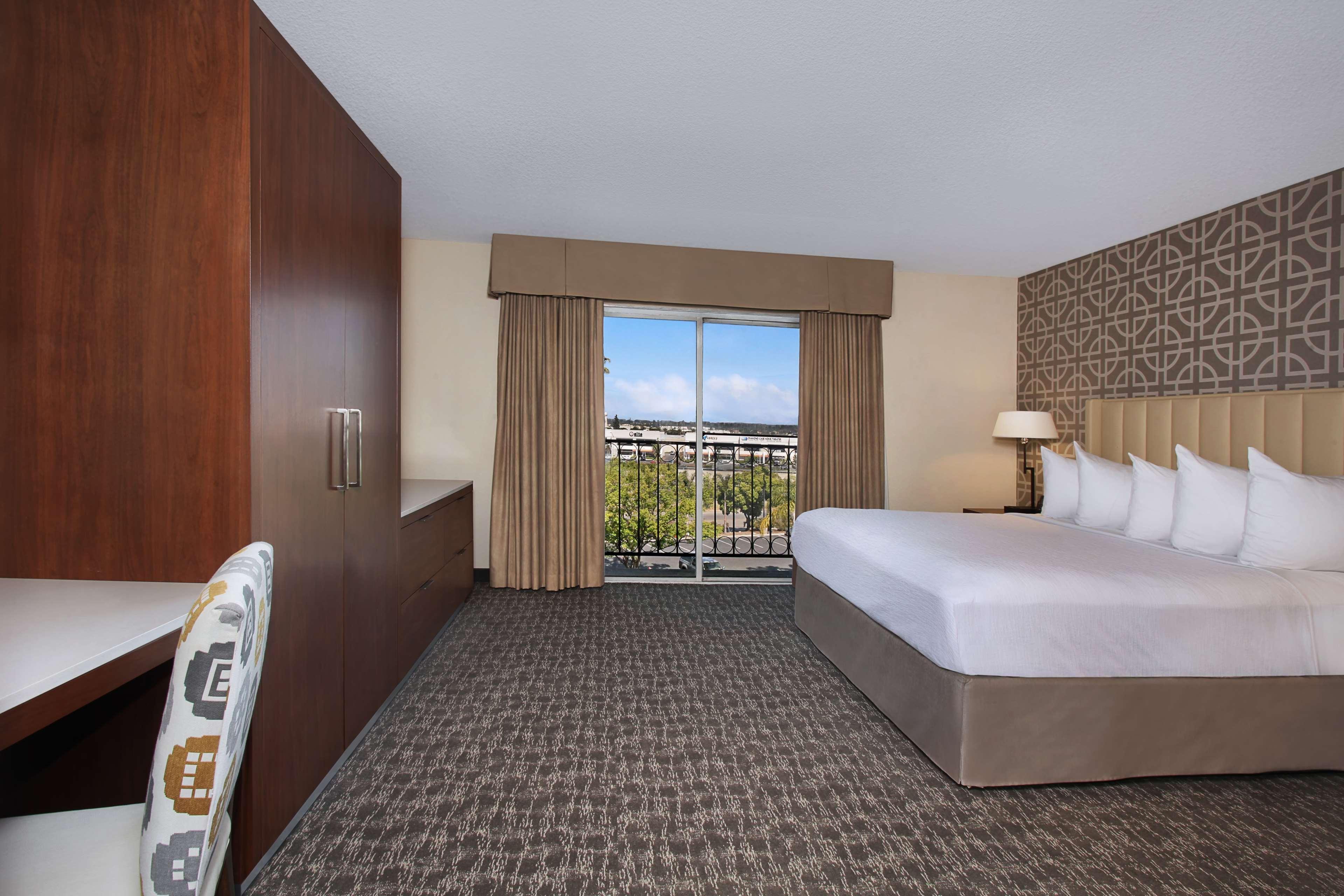 Embassy Suites By Hilton Anaheim North Ngoại thất bức ảnh