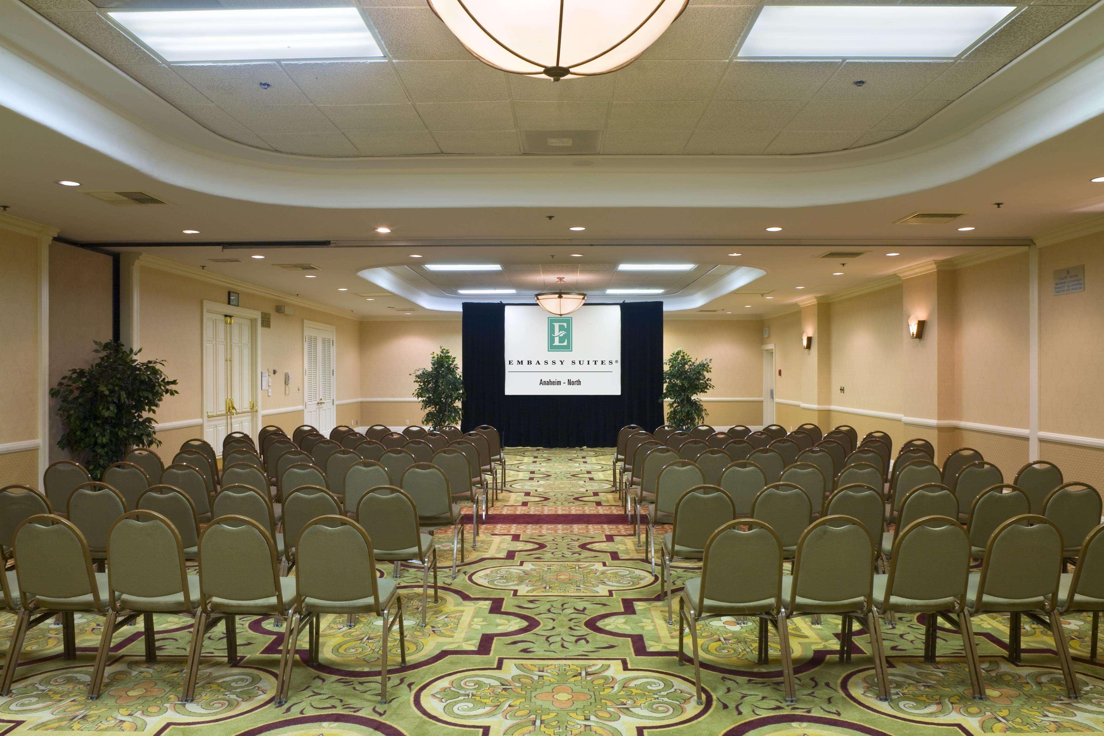 Embassy Suites By Hilton Anaheim North Ngoại thất bức ảnh